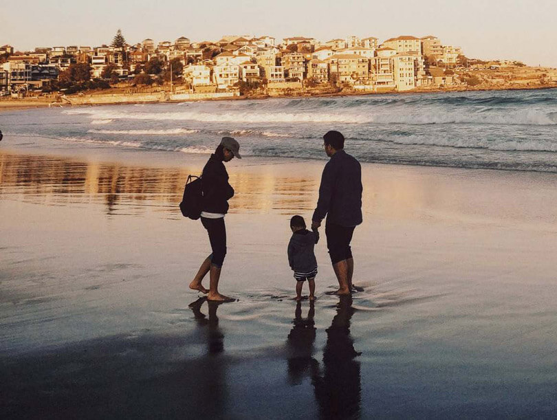 Travel to the beach with family and friends is very pleasant